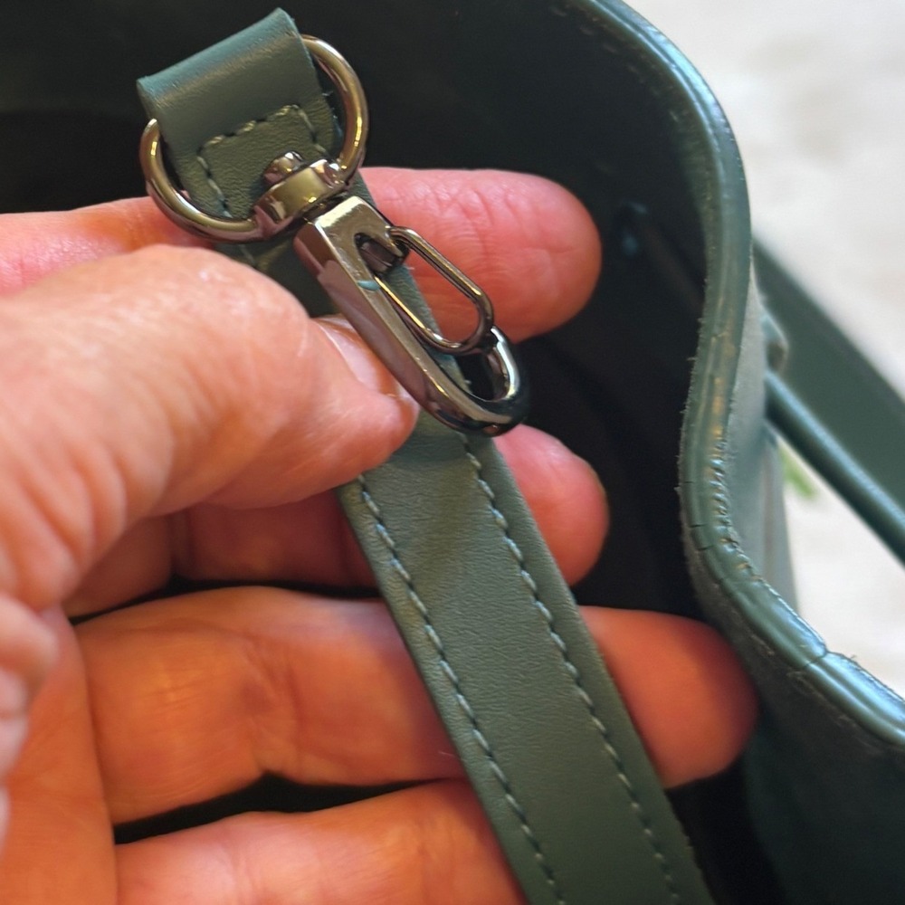 Longchamp Roseau Essential Green Leather Bucket Bag Quiet Luxury French girl - Picture 12 of 12